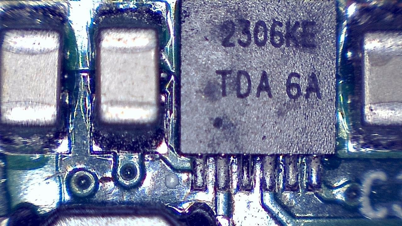 PCB and Electronics Inspection microscopy sample image 5